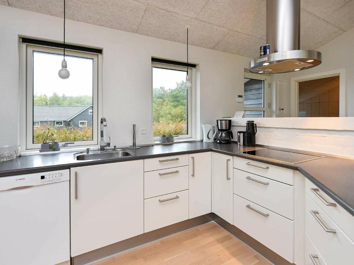 Luxurious Holiday Home In Hovborg With A Scenic View Екстериор снимка